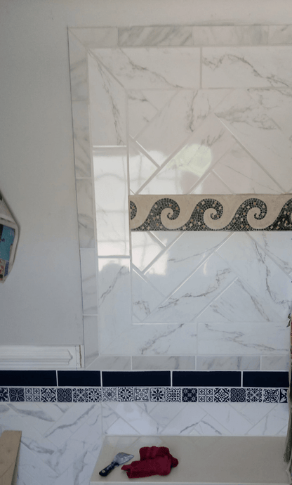 Ocean Wave - Marble Mosaic Border Freckled Elegance - Mesh Backing